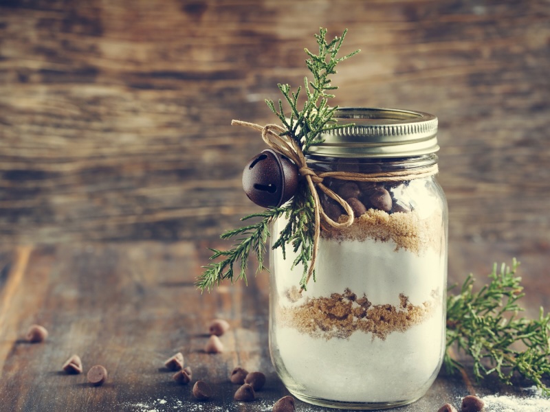 My Favorite Homemade Christmas Gifts (Budget-Friendly + DIY Recipes)